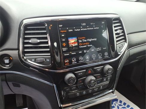 Used 2021 Jeep Grand Cherokee Limited image 17