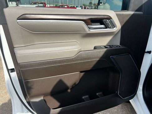 Used 2024 GMC Sierra 1500 SLT image 29