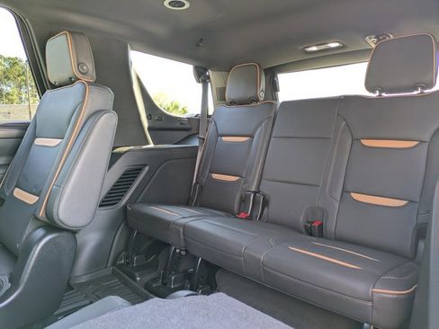 Used 2024 GMC Yukon AT4 w/ Technology Package image 17