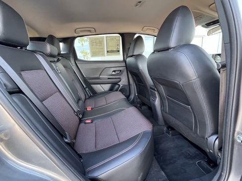 Certified 2025 Nissan Kicks SR image 25