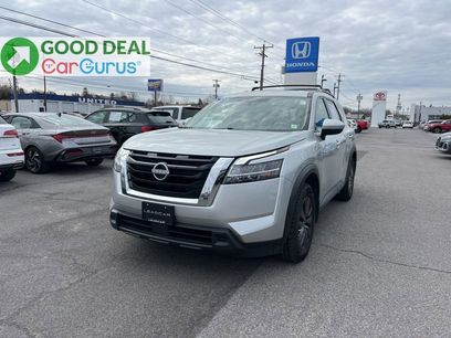 Used 2022 Nissan Pathfinder SV w/ SV Premium Package