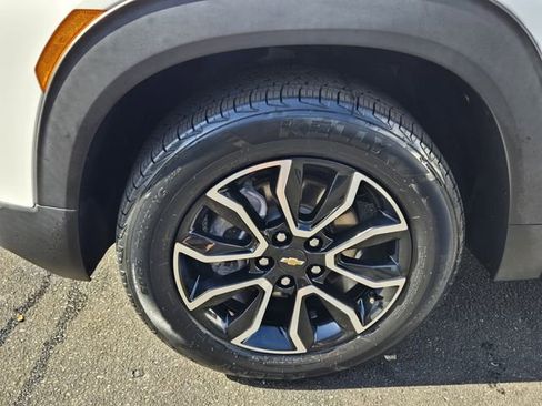 Certified 2021 Chevrolet TrailBlazer ACTIV w/ Sun and Liftgate Package image 8