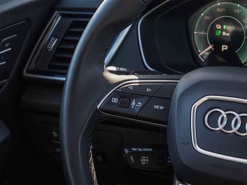 Used 2023 Audi Q5 e Premium w/ Convenience Package image 16