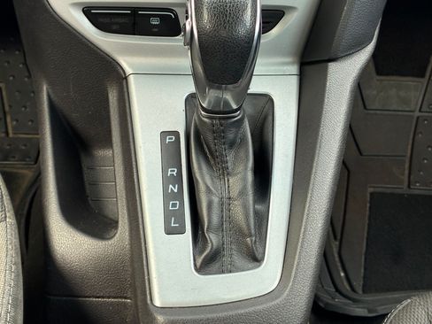 Used 2012 Ford Focus SE FWD image 24