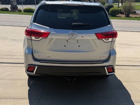 Used 2018 Toyota Highlander Limited Platinum image 8