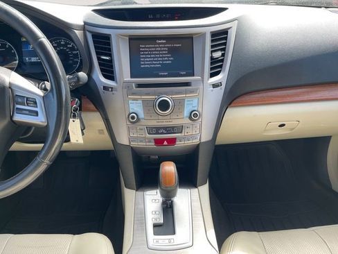 Used 2013 Subaru Outback 2.5i Limited AWD/4WD image 11
