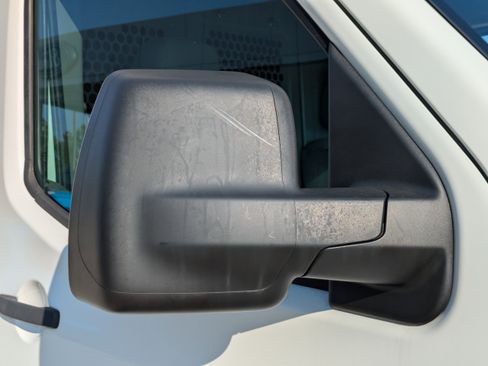 Used 2016 Nissan NV 2500 SV w/ Technology Package image 12