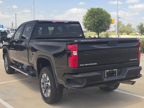 Used 2025 Chevrolet Silverado 2500 Custom w/ Custom Value Package AWD/4WD image 5