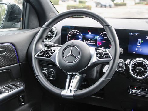Certified 2025 Mercedes-Benz GLA 250 4MATIC image 14