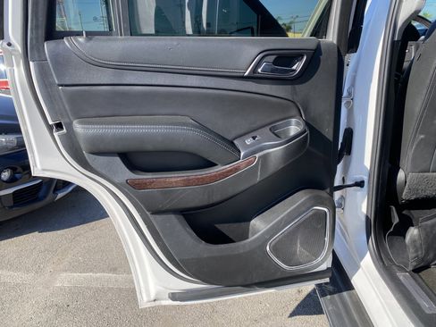 Used 2018 GMC Yukon SLT w/ Premium Edition image 18