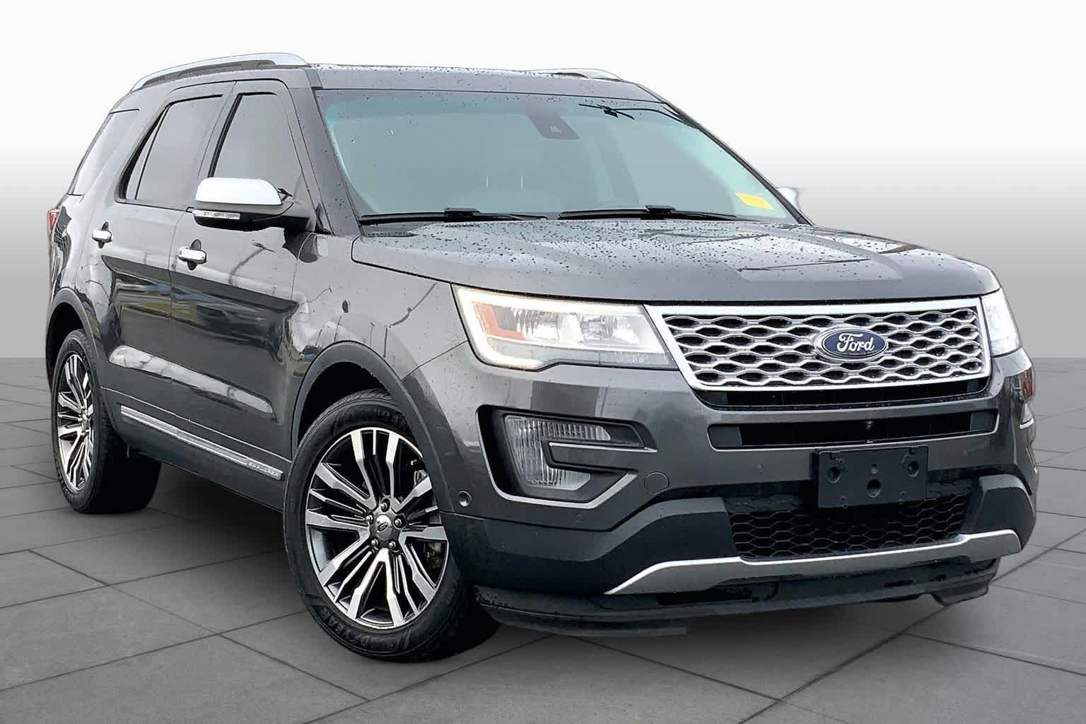 Used 2016 Ford Explorer Platinum AWD/4WD image 3