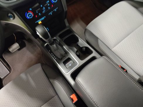 Used 2019 Ford Escape SE image 26