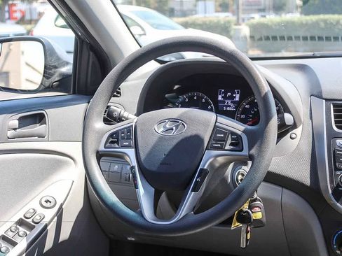 Used 2016 Hyundai Accent SE w/ Option Group 02 FWD image 19