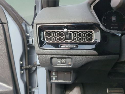 Used 2023 Honda Civic Sport image 14