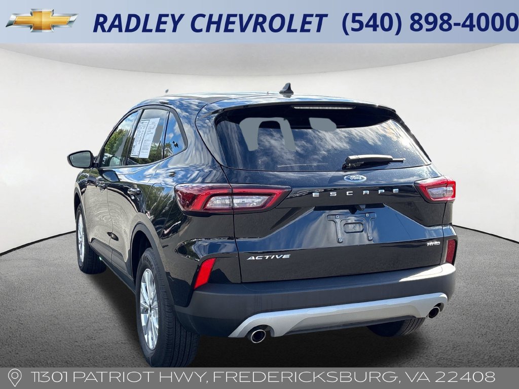 Used 2025 Ford Escape Active AWD/4WD image 17