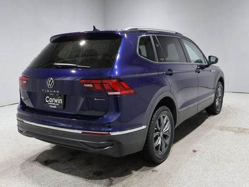 Used 2022 Volkswagen Tiguan SE image 2