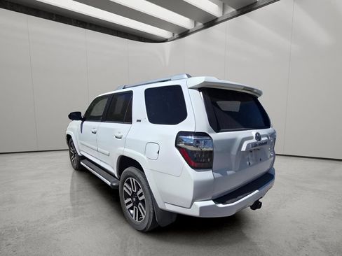 Used 2014 Toyota 4Runner SR5 AWD/4WD image 8