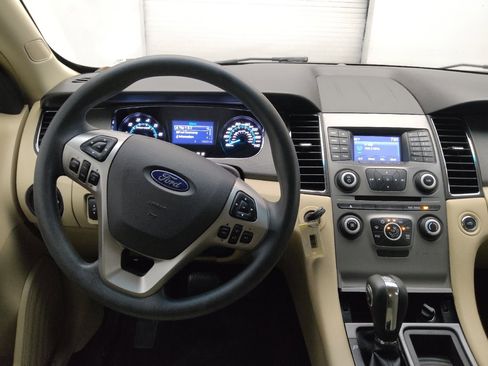 Used 2015 Ford Taurus SE FWD image 22
