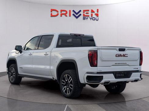 Used 2024 GMC Sierra 1500 AT4 w/ Technology Package image 3