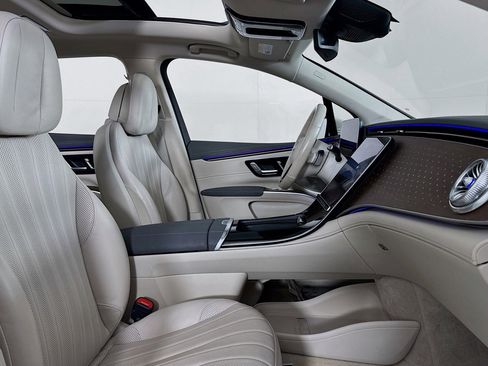 Certified 2023 Mercedes-Benz EQS 450+ SUV image 8