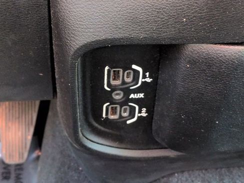 Used 2019 RAM 3500 Big Horn image 25