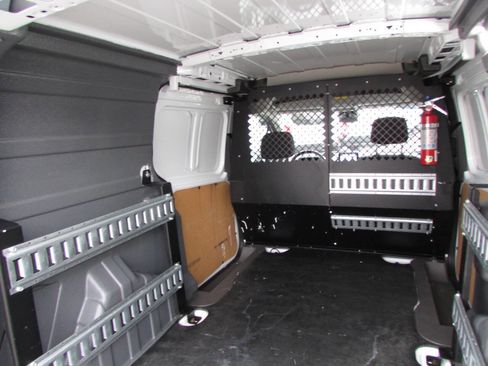 Used 2022 Ford Transit Connect XLT w/ CNG/LPG Engine Prep Package image 19