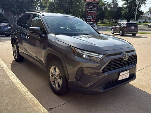 Used 2024 Toyota RAV4 XLE FWD image 3