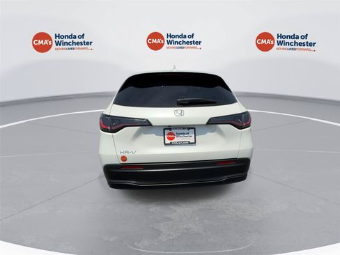 Certified 2025 Honda HR-V LX image 10