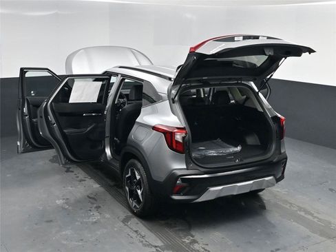 New 2026 Kia Seltos S image 17