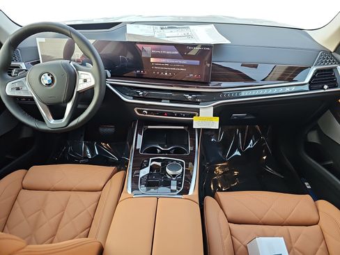 New 2026 BMW X7 xDrive40i AWD/4WD image 9