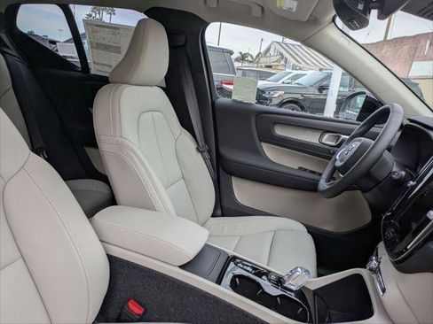 New 2026 Volvo XC40 B5 Plus w/ Protection Package Premier image 14