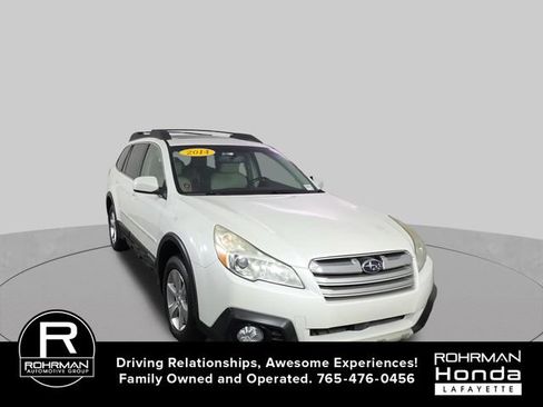Used 2014 Subaru Outback 2.5i Limited w/ Moonroof Package AWD/4WD image 3
