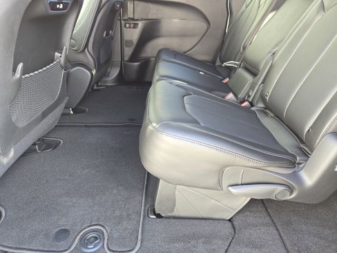 New 2026 Chrysler Pacifica Select image 20