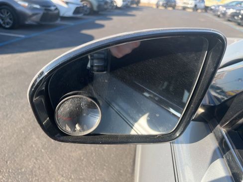 Used 2017 Kia Cadenza Premium w/ Luxury Package image 14