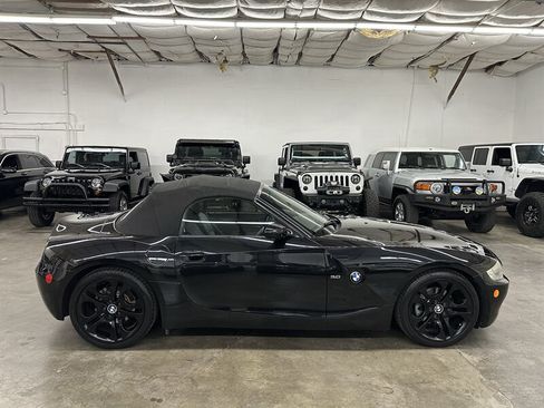 Used 2005 BMW Z4 3.0i RWD image 8