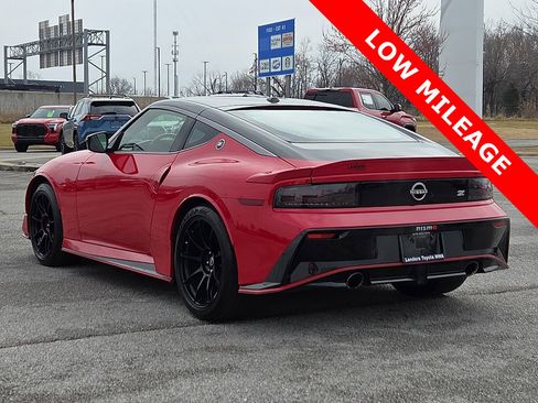 Used 2025 Nissan Z NISMO w/ Floor Mat Package image 4