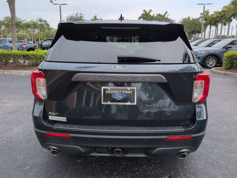 Used 2022 Ford Explorer XLT w/ Equipment Group 202A RWD image 5