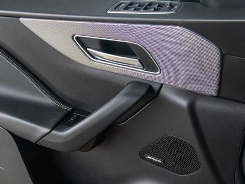 Used 2018 Jaguar F-PACE S image 21