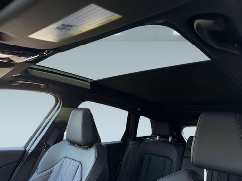 Used 2025 BMW X3 xDrive30i w/ Premium Package image 15