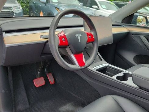 Used 2024 Tesla Model Y Performance AWD/4WD image 13