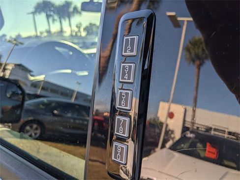 Used 2020 Ford F150 XLT w/ Equipment Group 302A Luxury image 10