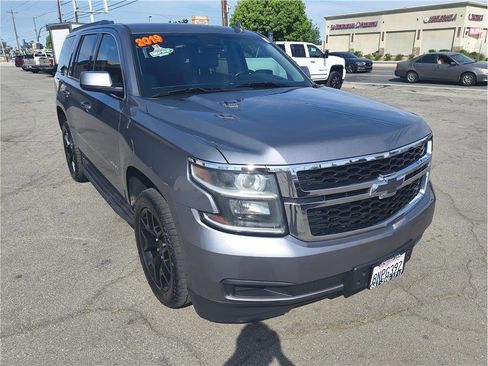 Used 2019 Chevrolet Tahoe LT image 3