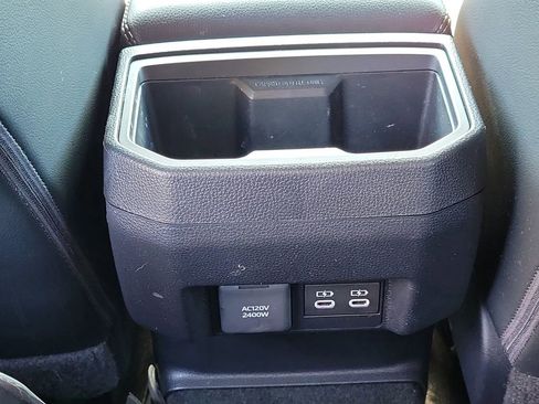 Used 2025 Toyota Tacoma Limited image 11