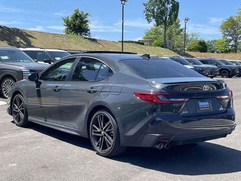 Used 2025 Toyota Camry XSE FWD image 5