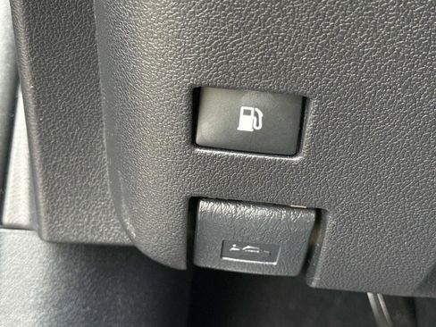 Used 2022 Toyota Prius image 43