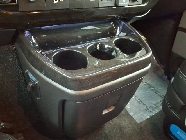 Used 2026 GMC Savana 2500 w/ Driver Convenience Package RWD image 33