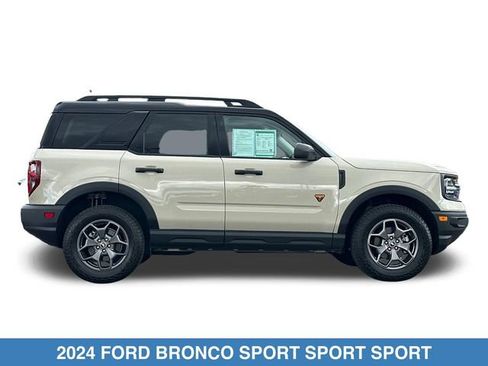 Used 2024 Ford Bronco Sport Badlands AWD/4WD image 4
