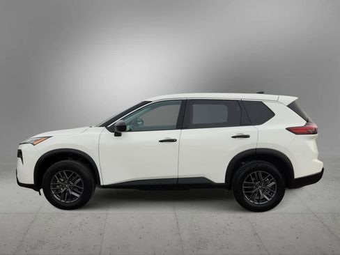 Used 2024 Nissan Rogue S image 5