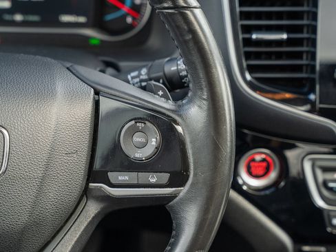 Used 2019 Honda Pilot Touring image 31