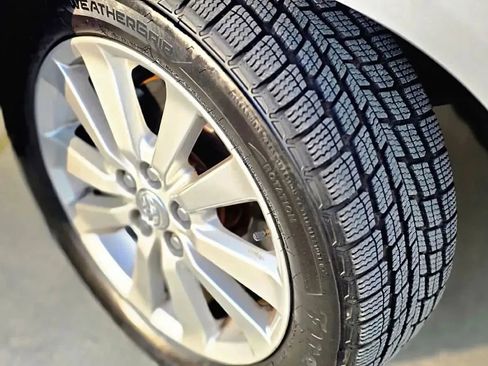 Used 2010 Toyota Corolla S image 16